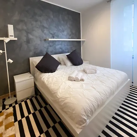 Navigli-duomo-bocconi-m2 Design Flat Con Netflix